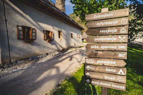 Tourist farm Šenkova domačija - Hotel - Zgornje Jezersko