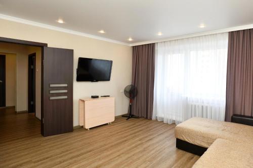 Apartment hotel Sutki-24 двухкомнатные апартаменты г. Тобольск 3 микрорайон дом 9 - image 4