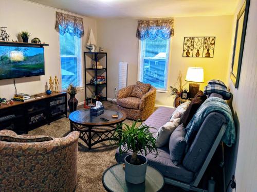 . The Estate Loft in Downtown Milford