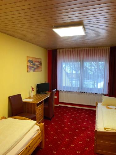 Twin Room with Shower