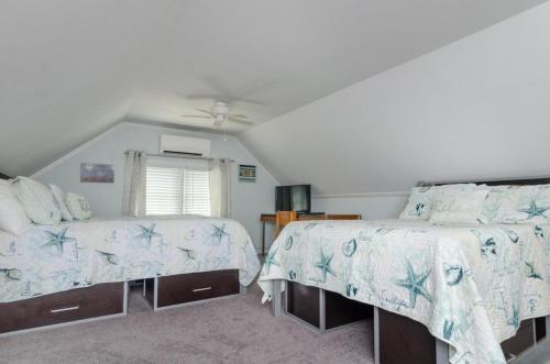 Boat Dock Bungalow - image 8