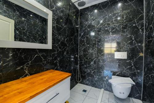 Harika Deniz ve Doga Manzaralı Villa Mert