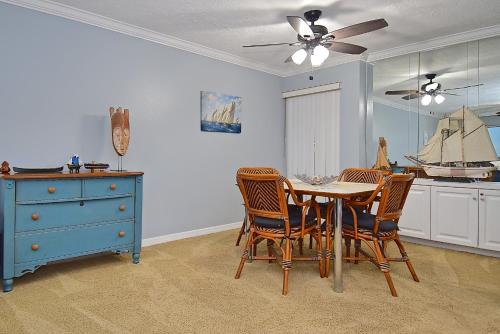 Beachview Delight; by Beachside Management - image 7