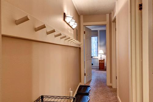 Peak 8 Village Hideaway Condo: On Shuttle Route - image 2
