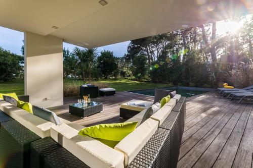OCTOPUS KEYWEEK Design villa on the Golf of Chiberta with heated pool photo 3