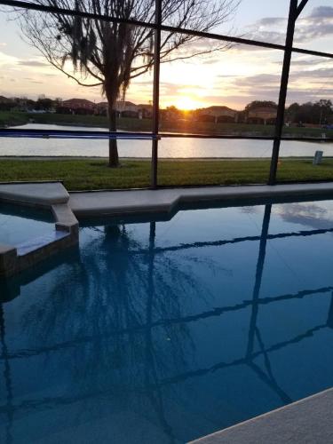 Bella Vida Resort Luxury Pool Home Game Room View! - image 5