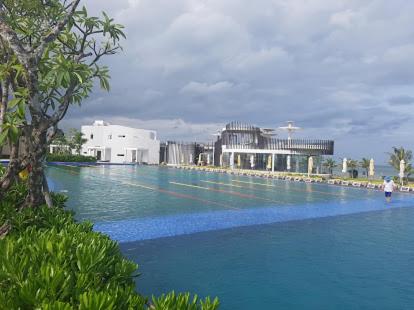 Oceanami Villas & Beach Club (nguyen can)
