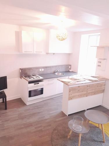 Charmant Logement a Vierzon, proche de toutes commodite's et parkings gratuits a proximite' 1