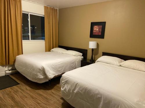2 double beds