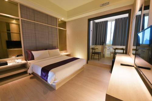 Yu Kun Tien Hotel in Wuqi District