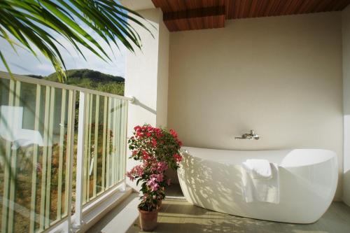 墾丁後灣 藍水軒海景民宿 in Checheng Township