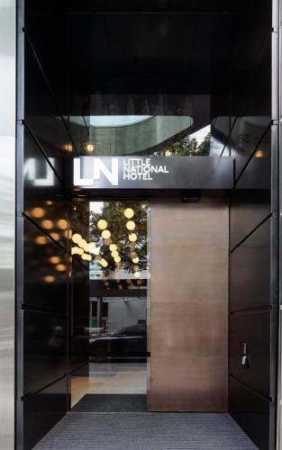 Little National Hotel Sydney - image 9