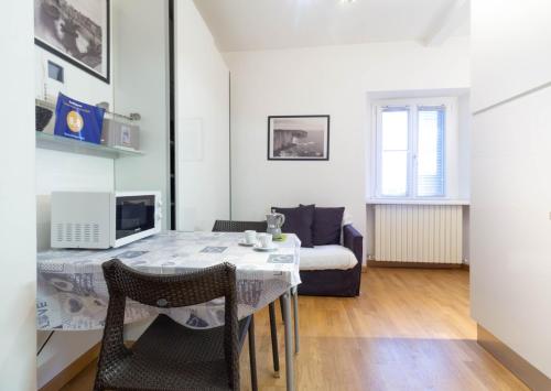  Roma 24 Apartment - Affitti Brevi Italia, Pension in Lecco