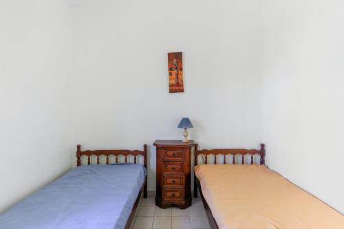 House with 2 bedrooms in Saint Raphael with shared pool and enclosed garden 500 m from the beach - image 8