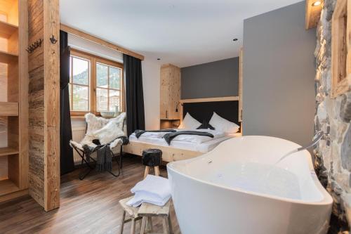 Chalet Suite with Whirlpool and Balcony