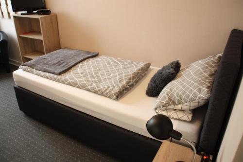 1 twin bed