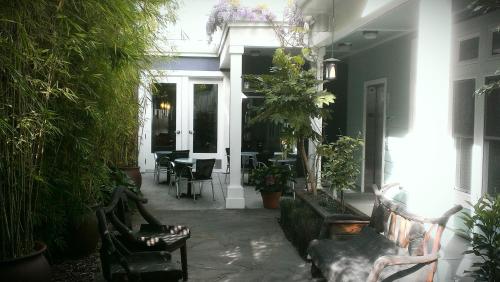 Pacific Blue Inn - 정원