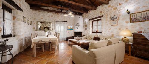 Varta Village – Zakynthos, SC