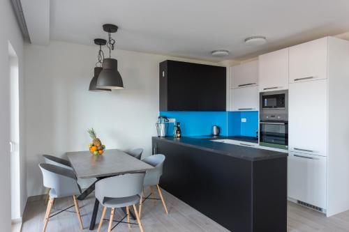 Two-Bedroom Apartment with shared Swimming Pool image 10