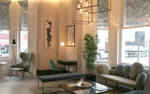 Lobby, K Hotel Kensington near Star Kebab House