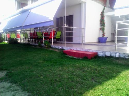  Persefoni Rooms Apartments & Mezonetes in Toroni