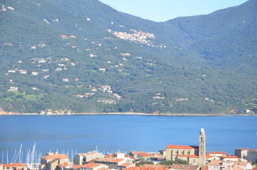 casa funtana d u frusteru - Location, gîte - Propriano