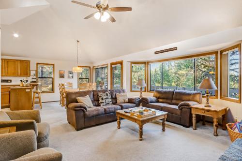 Sequoia Lane 11 | Discover Sunriver - main image