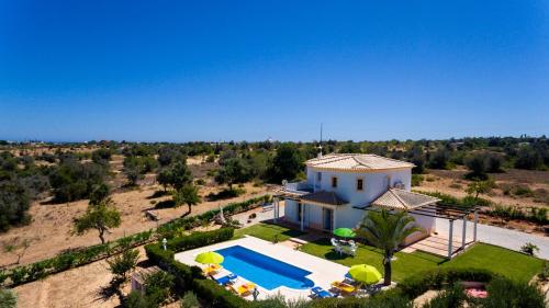 실베스 Villa Muriwai by Algarve Vacation 4성급 싱글룸 수영장