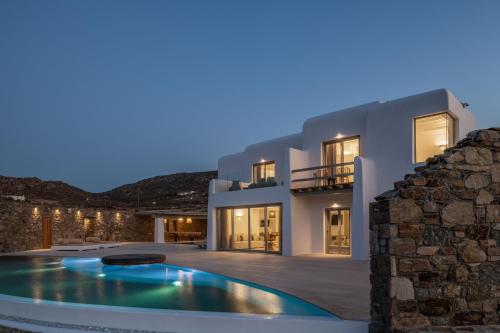 Mykonos AG Villas in Ftelia Beach