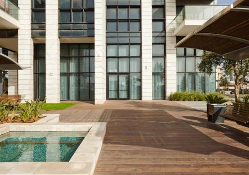 Tampilan eksterior, Modern Tower Apt w Spectacular Sea View l Mamad in Bat Yam