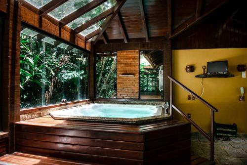 Pezsgőfürdő, Urikana Boutique Hotel in Teresópolis