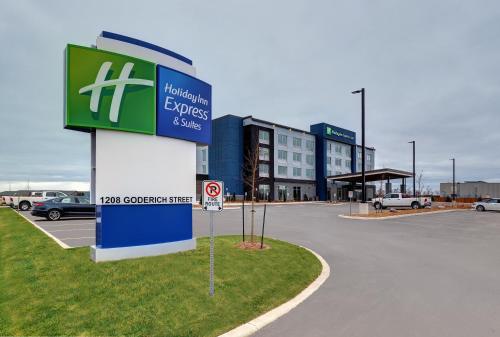 홀리데이 인 익스프레스 & 스위트 포트 엘진 바이 IHG - 숙소 외관