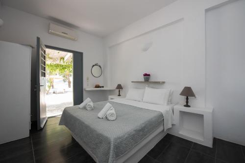 Ostria Studios & Apartments near Paros National Airport