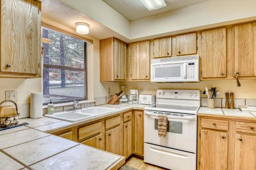Gold Dust Condo - image 3