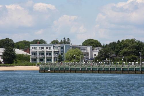 The Harbor Front Inn - Hotel - Greenport