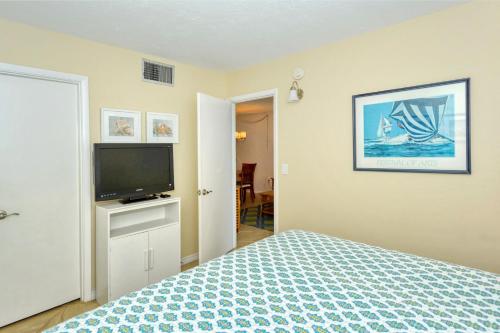 LaPlaya 101E-Relax on your private lanai under the palms!, Longboat Key (Foto 10)