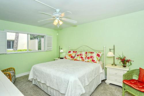 LaPlaya 103A Time to relax Enjoy the peaceful, private beach just a shells throw from your door thumb 2