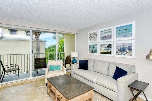 LaPlaya 202E Catch the gentle Gulf breezes on your private balcony beneath the swaying palms - Longboat Key, FL