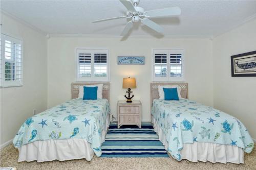 LaPlaya 204D Beach-lovers paradise 200 feet of private beach along the turquoise Gulf of Mexico detail
