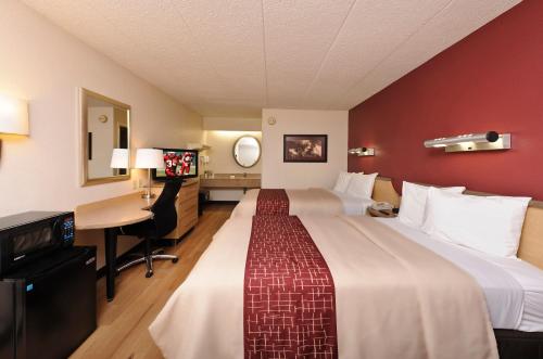 Red Roof Inn Detroit - Warren in Warren, USA