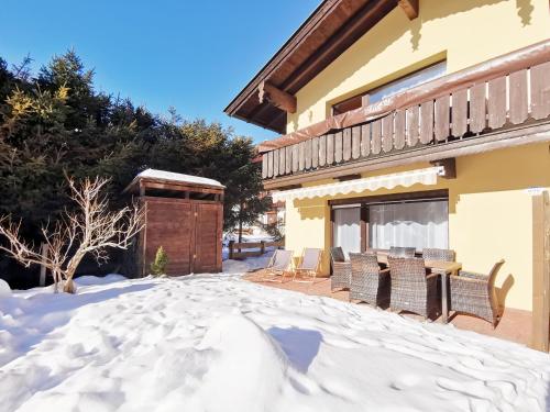 The Seefeld Retreat - Central Family Friendly Apartments - Mountain Views