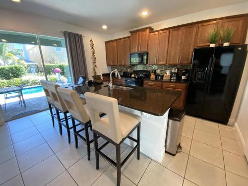 Executive Pool Resort Home 15 Min to Disney home - image 7