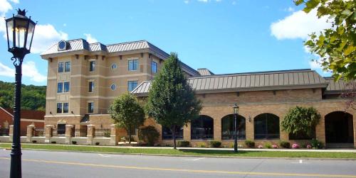 Penn Wells Lodge in Wellsboro, USA