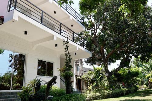 Location One Eighty, San Juan, La Union