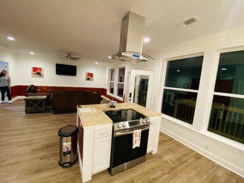 Bungalow Beach house 100 yards from the beach in Bay Saint Louis, USA