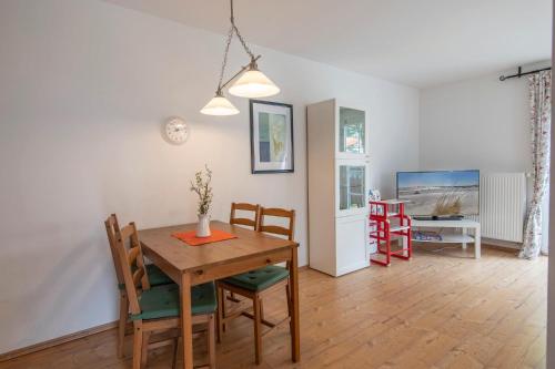 Ferienhaus Wenddorf 10b - image 2