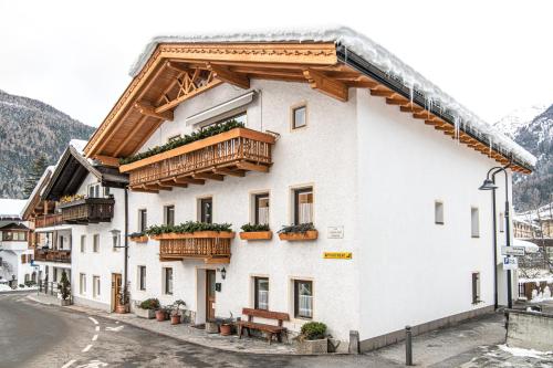 Apartments Heidenberger Delle Scuole - Accommodation - Colle Isarco