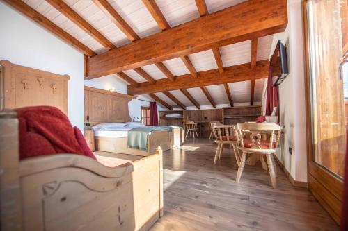 Alpino Lodge - image 9