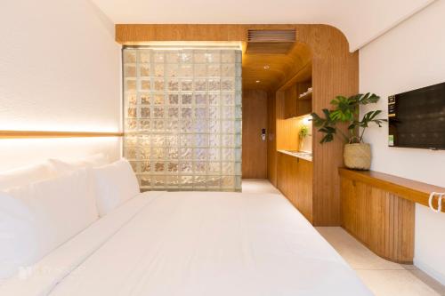 1 queen bed