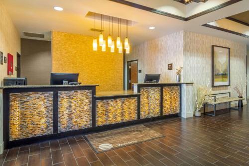 Lobby, Comfort Inn & Suites Brighton Denver NE Medical Center in Brighton